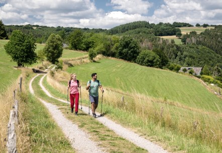 Wandern auf dem Eifelsteig, © Eifel Tourismus GmbH, Dominik Ketz Wandern auf dem Eifelsteig, © Eifel Tourismus GmbH, Dominik Ketz