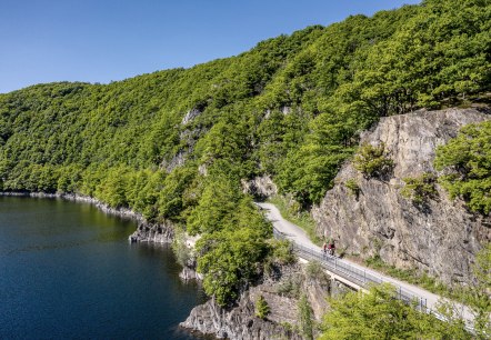 RurUfer-Radweg am Rursee bei Woffelsbach, © Grünmetropole e.V./Stratmann RurUfer-Radweg am Rursee bei Woffelsbach, © Grünmetropole e.V./Stratmann