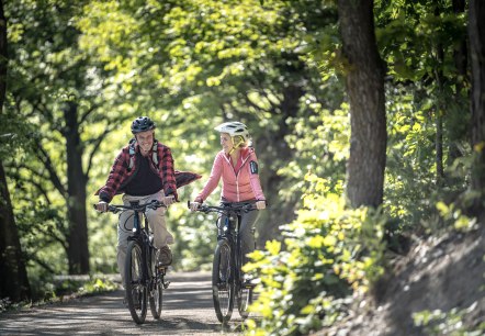 Fahrradfahren auf dem RurUfer-Radweg, © Grünmetropole e.V./Stratmann Fahrradfahren auf dem RurUfer-Radweg, © Grünmetropole e.V./Stratmann