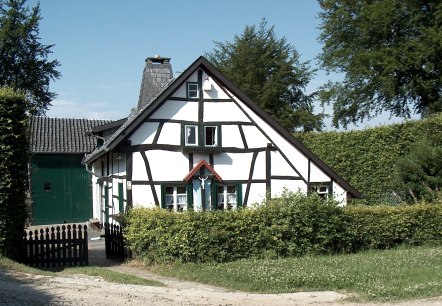 Fachwerkhaus Eicherscheid, © Rursee-Touristik-GmbH Fachwerkhaus Eicherscheid, © Rursee-Touristik-GmbH