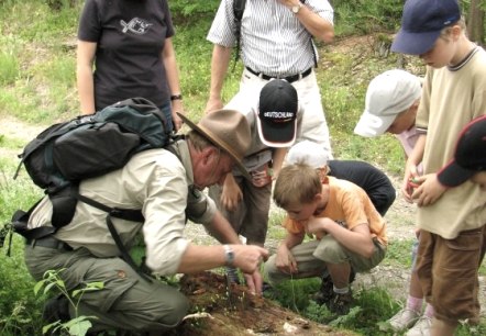 Ranger mit Familie, © Nationalpark Eifel Ranger mit Familie, © Nationalpark Eifel