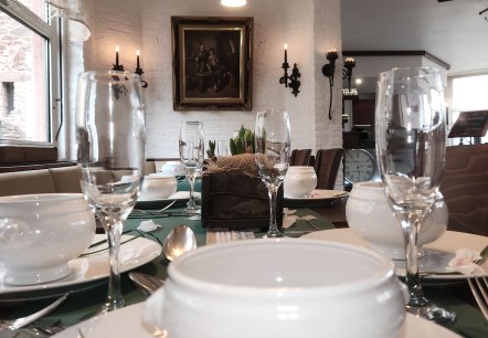 Gutes Essen in der Burgschänke, © Hartmut Assmann Gutes Essen in der Burgschänke, © Hartmut Assmann