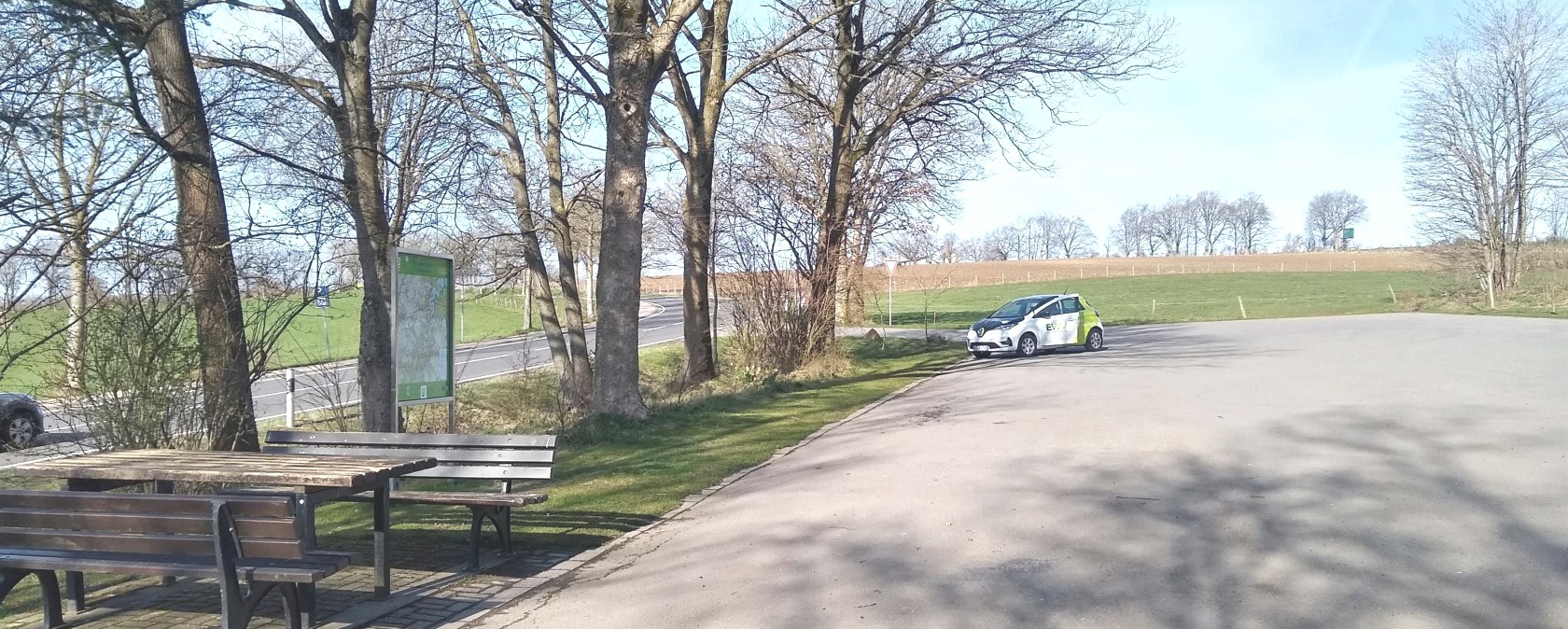 Wanderparkplatz Sowjetische Kriegsgräberstätte, © Rursee-Touristik GmbH
