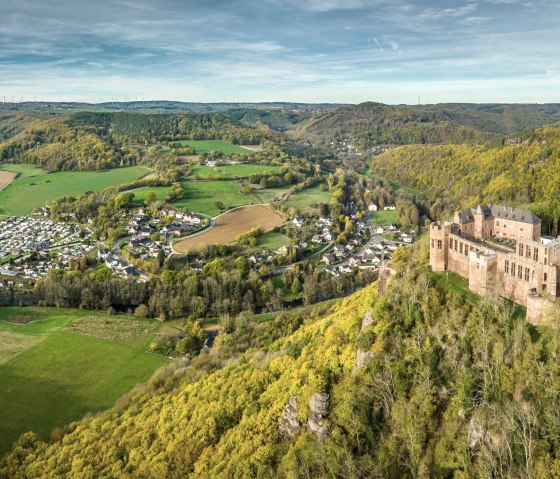 Blick auf Nideggen mit Burg, © Eifel Tourismus GmbH, Dominik Ketz