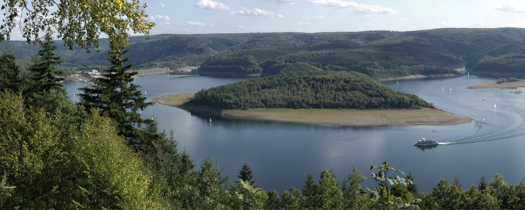 Rursee panorama, © Eifel Tourismus GmbH, P. Jacob